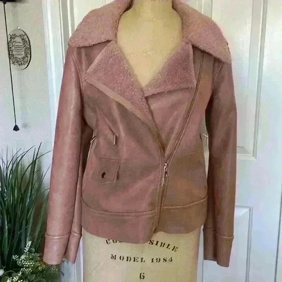 Buffalo David NWOT MOTO Style Mauve Faux Leather w/Faux Fur lining, Size Large - Picture 1 of 9